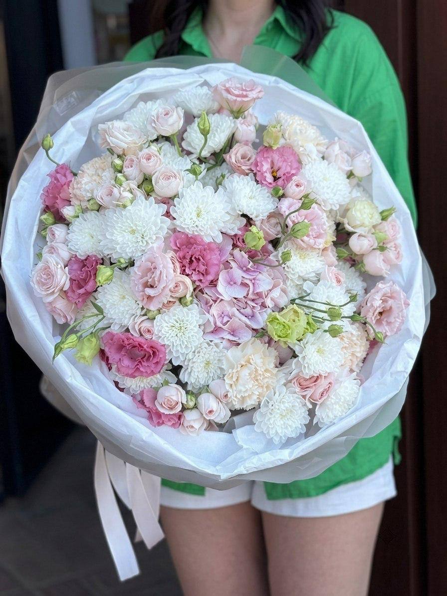 Авторский букет «Розово‑белое облако»